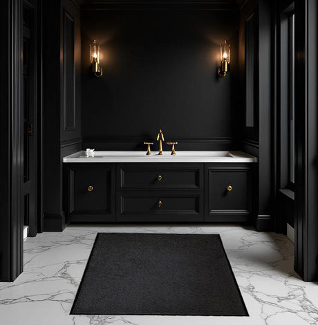 Monotone Raven Black